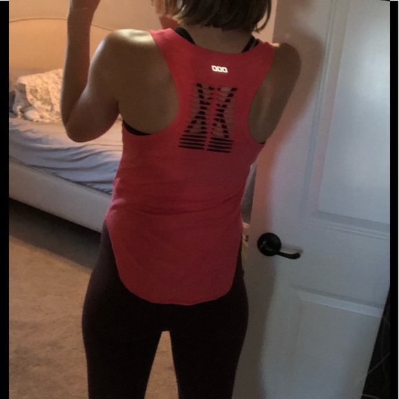 Lorna Jane tank - Picture 1 of 3
